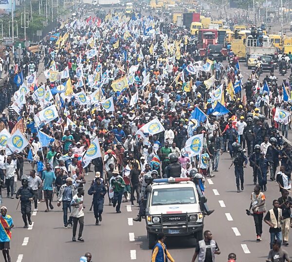 Демократична Республіка Конго розслідує насильство та смерть протестувальника на антиурядовому мітингу