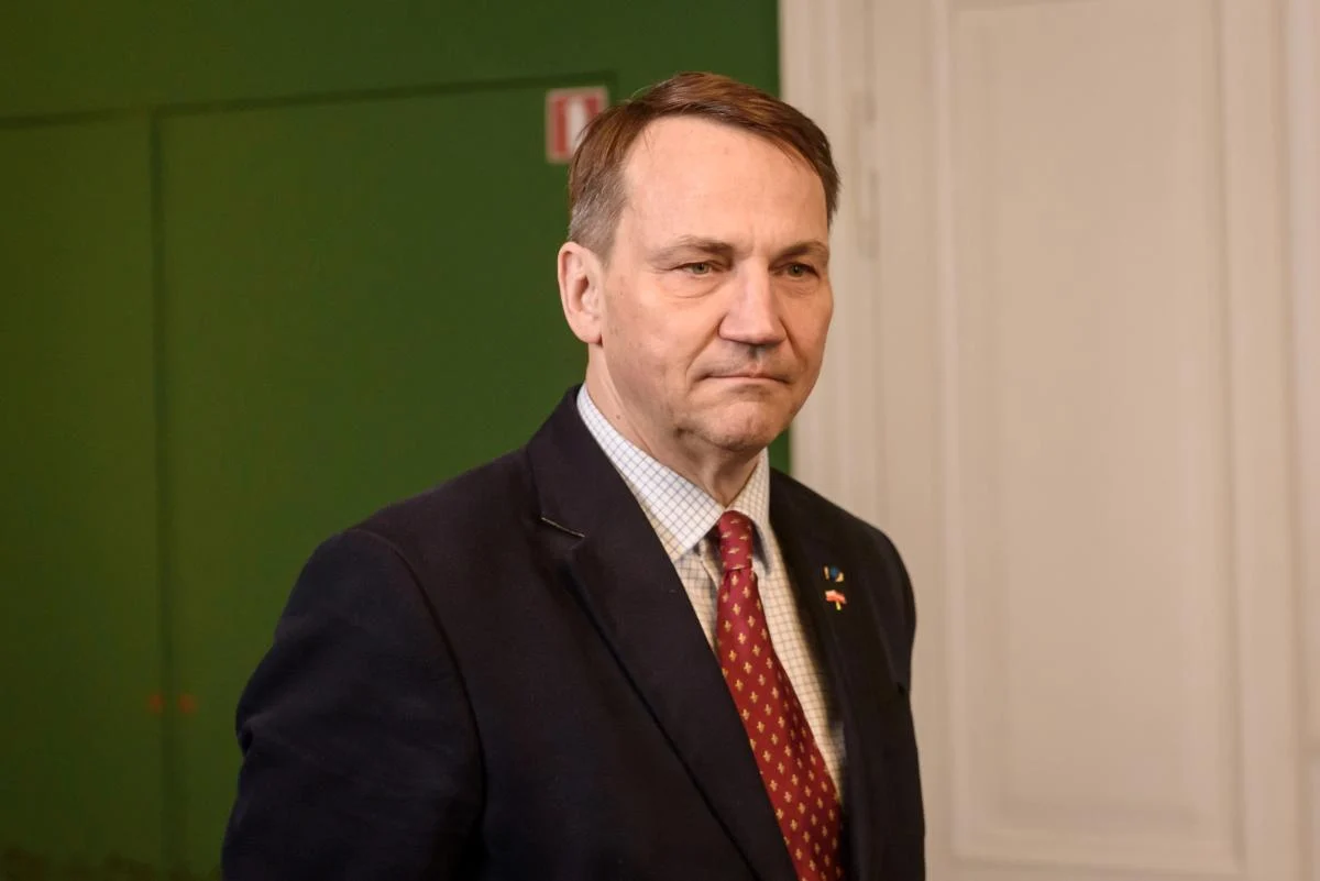'Маю запаси рису та варення': глава МЗС Польщі розповів, як готується до можливої кризи