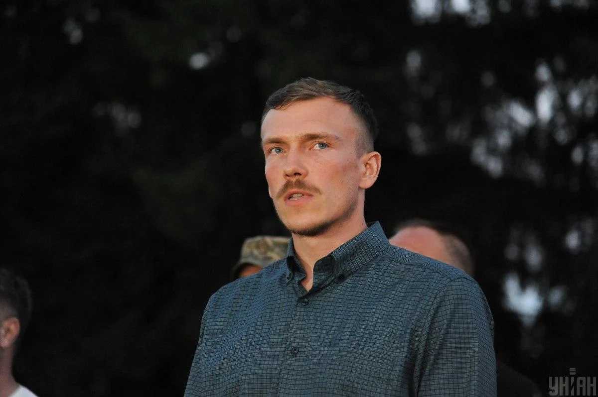 Скромний, але надійний: який годинник носить командир 'Азову' Прокопенко