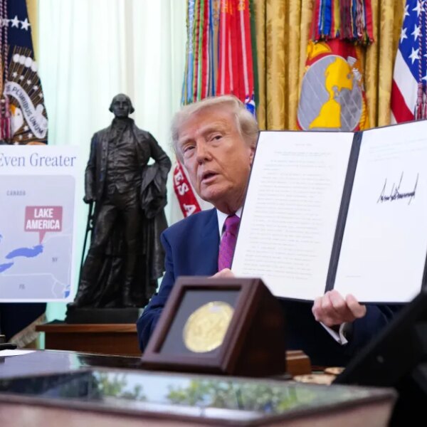MapQuest дражнить Трампа білбордом із дорогою до озера Онтаріо