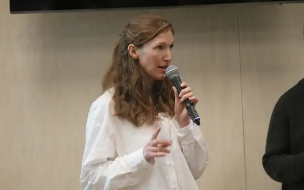 Речниця Queenstown Smart Growth Initiative Ганна Петтіт каже, що її група хоче спростувати заяви щодо запропонованого проєкту Ridgeburn.