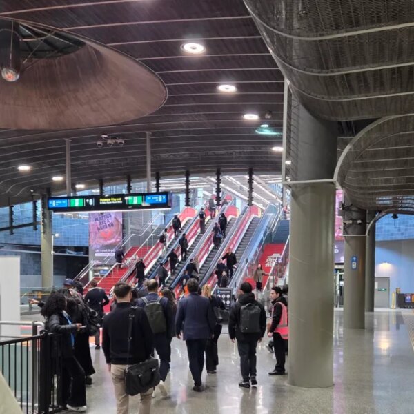 City Rail Link у Окленді привабив на 25 тисяч пасажирів більше