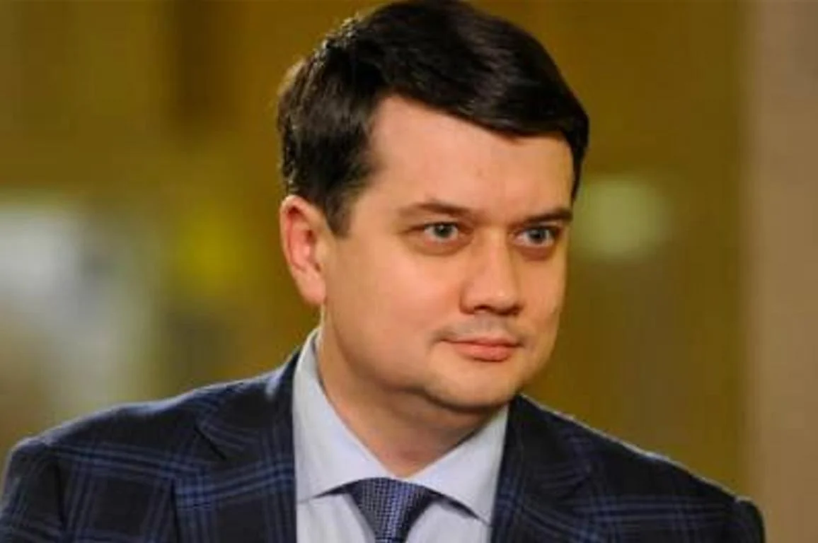 Разумков постійно піариться на 'соціальних' ініціативах, практична користь яких біля нуля, - експерт
