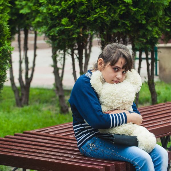 Українським дітям пропонують надати статус осіб, що зазнали шкоди через військові дії