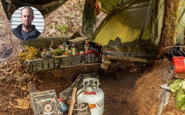 Один із таборів, які використовував Том Філліпс.