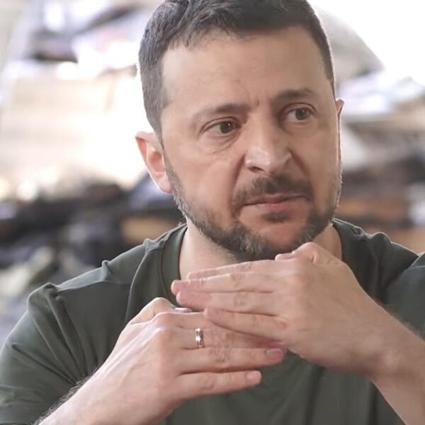 Зеленський: Донбас – ключовий фронт війни