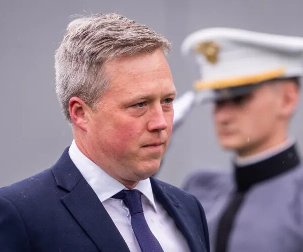 Міністр армії США Ден Дрісколл подає у відставку