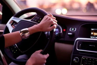 У Дії можна поділитися техпаспортом на авто