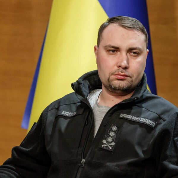 Буданов закликав Зеленського не поступатися Донбасом заради миру