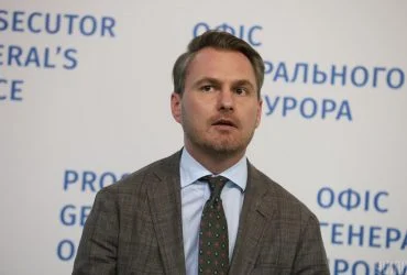 Зеленський підписав указ про звільнення Кравченка