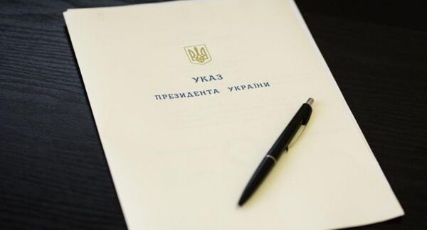 Зеленський скасував звання Героя України Юрію Спасських через справу Майдану