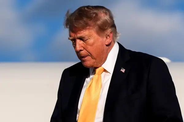 Дональд Трамп змінив колір волосся на темніший: що сталося