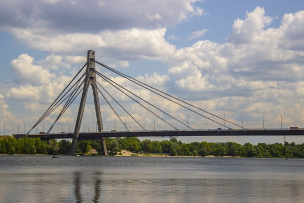 На Північному мосту обмежать рух пішоходів до 7 жовтня через ремонт
