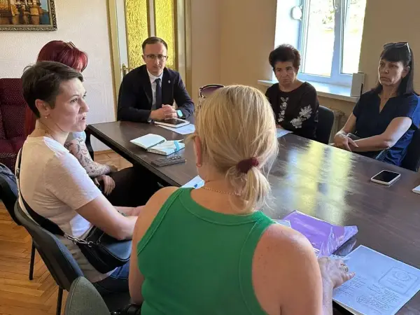 На Полтавщині обговорили проблеми родин військовополонених та зниклих безвісти