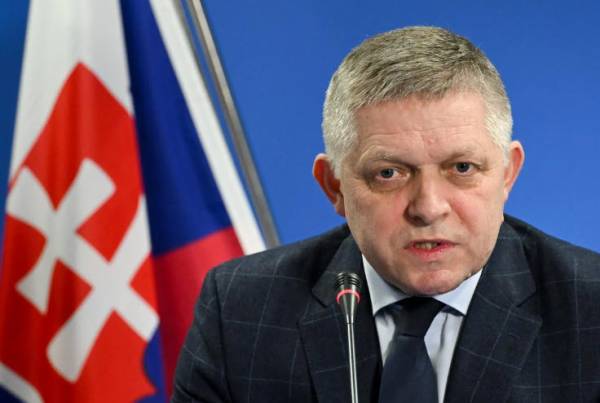 Фіцо: Словаччина не захищатиме союзників НАТО за “п’яту статтю”