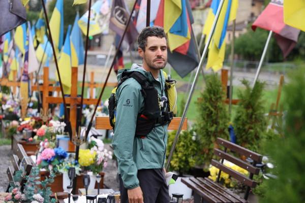 Швейцарський ультрамарафонець пробіг понад 4200 км до Львова