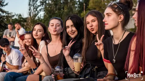 Миколаїв відзначив День молоді сотнями учасників на 8 Причалі