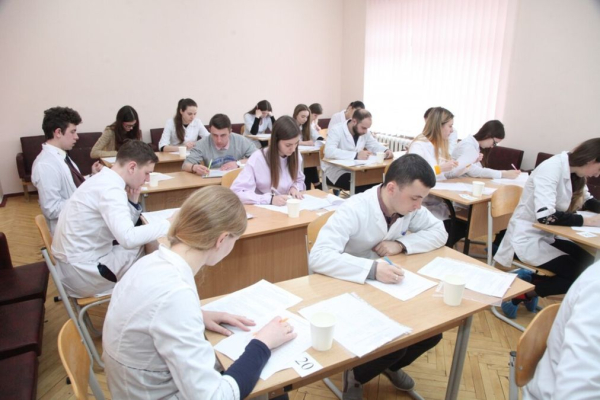Україна може скоротити кількість медичних вишів та студентських місць