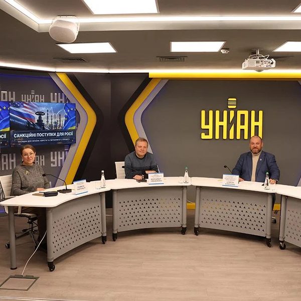 Послаблення санкцій проти агресора тільки заохочує Росію до подальшої ескалації – експерти (відео)