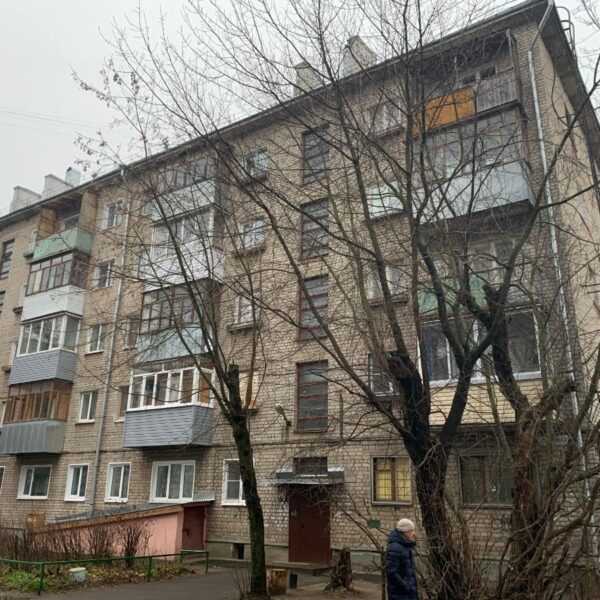 Керуюча компанія: до зими усунути протікання даху та холод у під’їздах