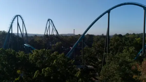 На атракціонах у Six Flags Over Georgia